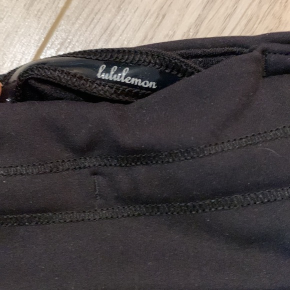Lululemon Tights with side pockets Sz 6 (Inseam 24") - Picture 4 of 5